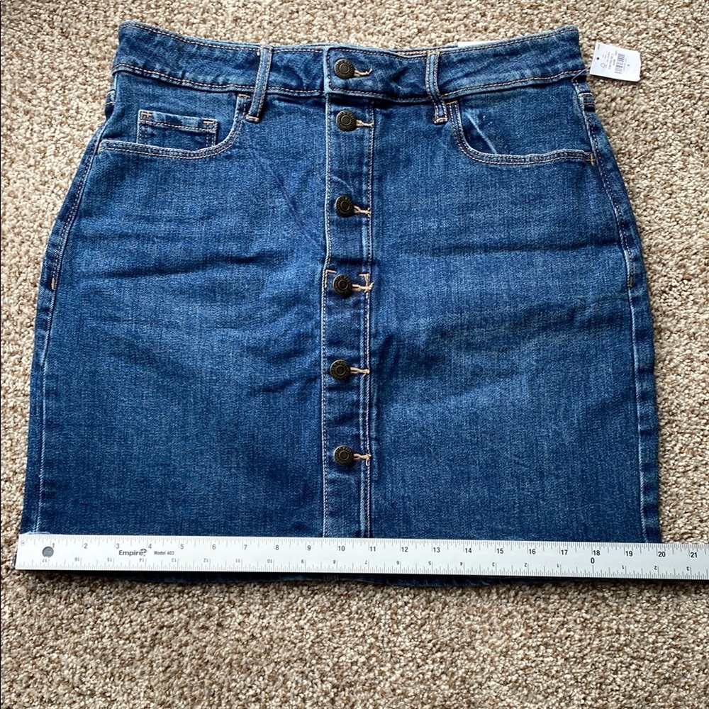Old Navy NWT High Rise Button Front Blue Secret-Slim Pockets Denim Mini Skirt. 6 - Picture 10 of 11